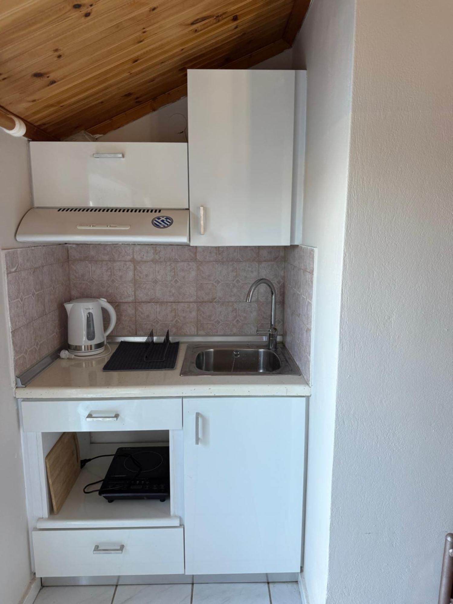 Sea Side Apartment Agia Efimia